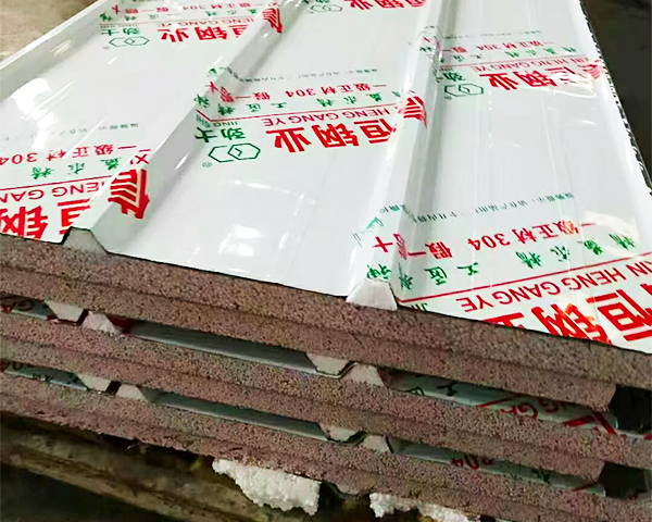 304不銹鋼夾芯瓦.jpg